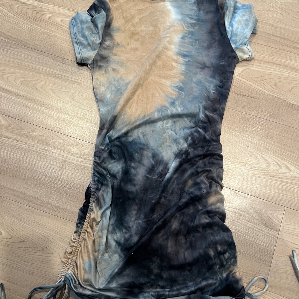 Windsor Multicolor Ruched Dress - Picture 5 of 5
